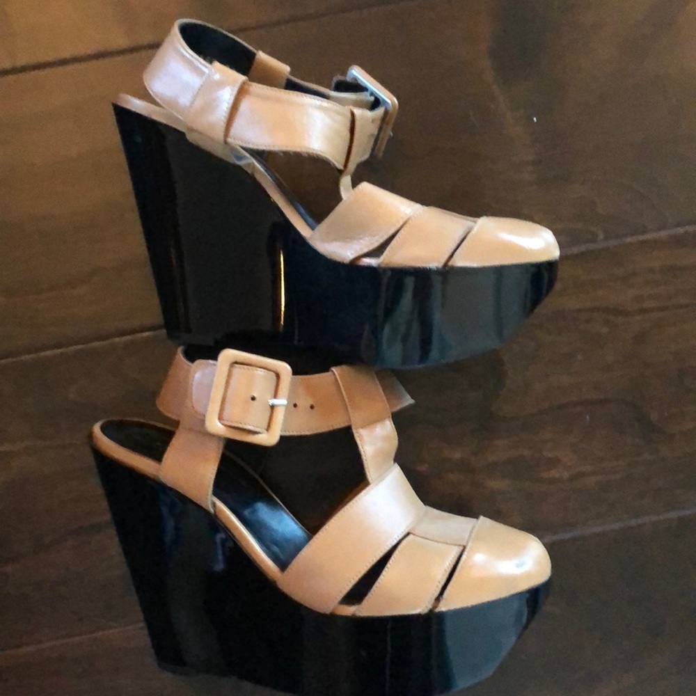 Barney’s New York. Robert clergerio mule